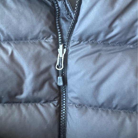 North Face Women's Black Classic Down Jacket.
Sz M EUC - Picture 9 of 16